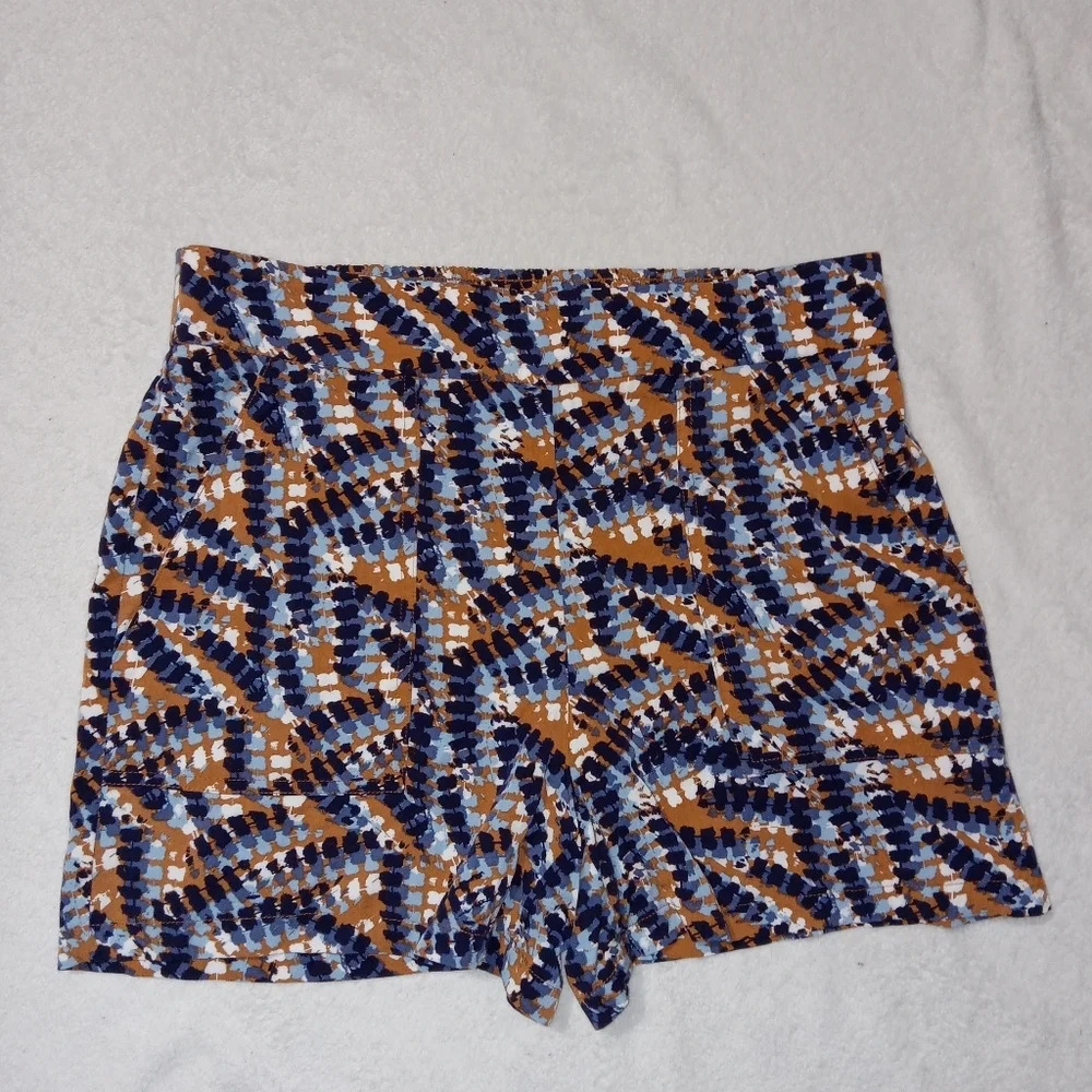 Nine West Pull On Fabric Flst Front Elastic Back Shorts size M